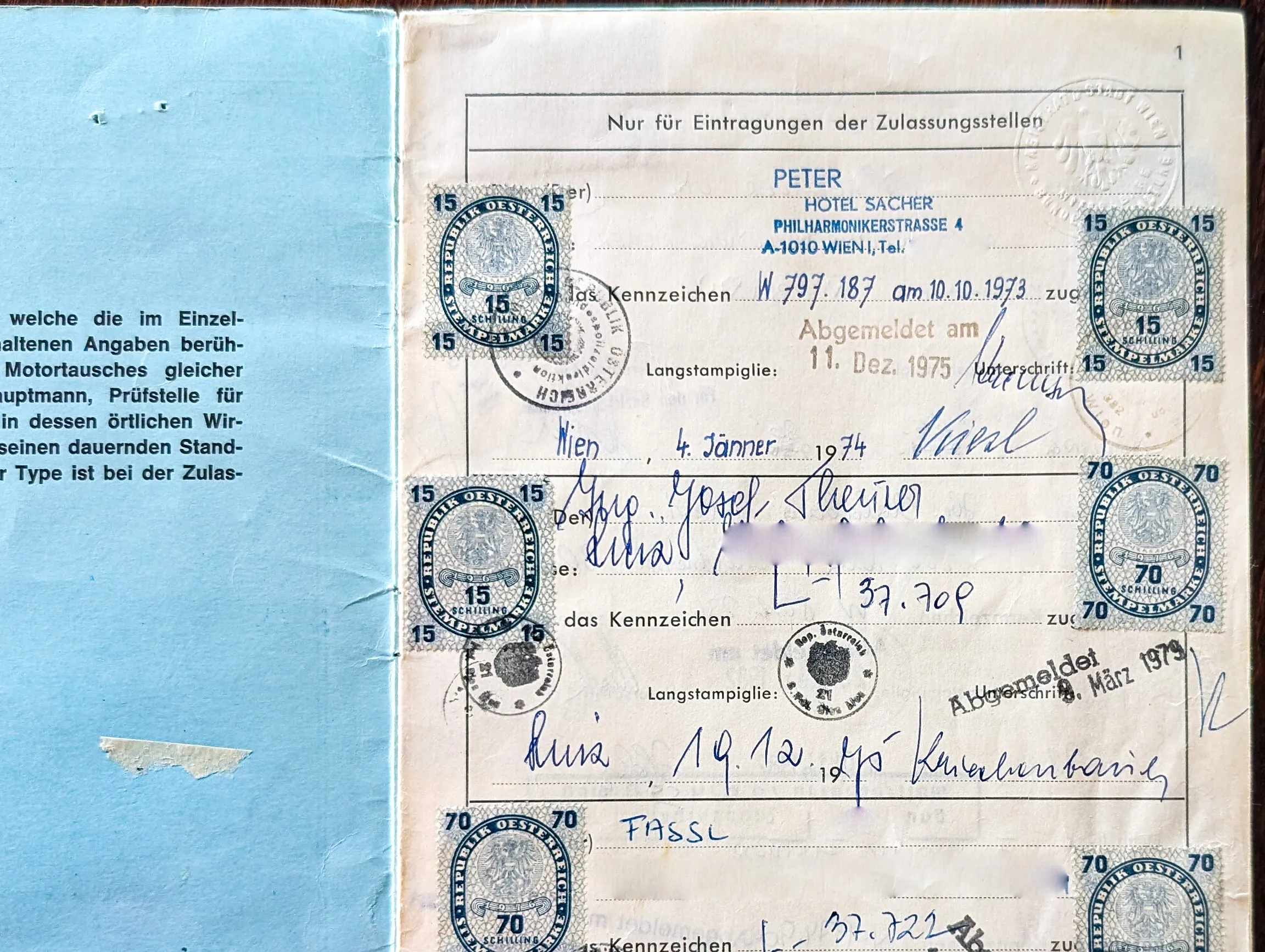 Eintrag im Fahrzeugbuch zur Erstzulassung, Stempel und Steuermarken